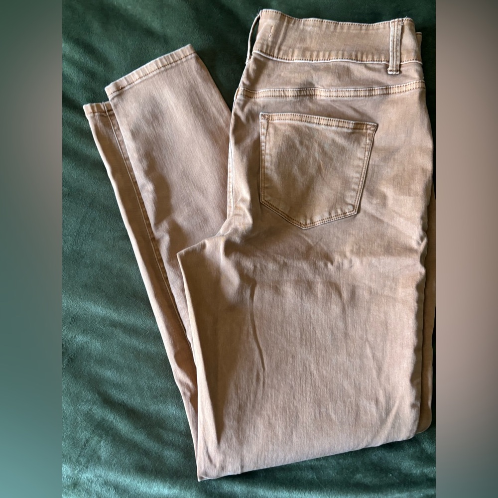 Tan Skinny Jeans (Maurice)